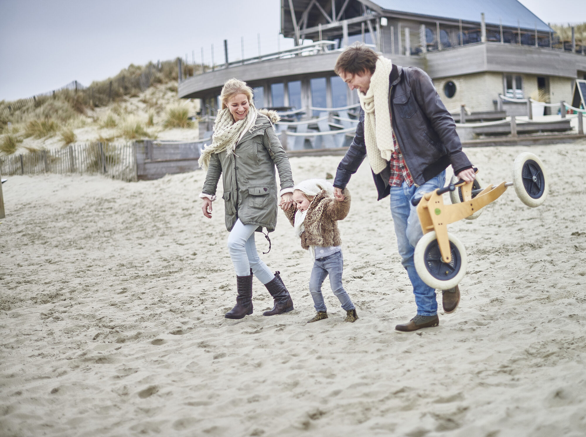 Twins club en watersport — recreatie bij Camping Kerlinga