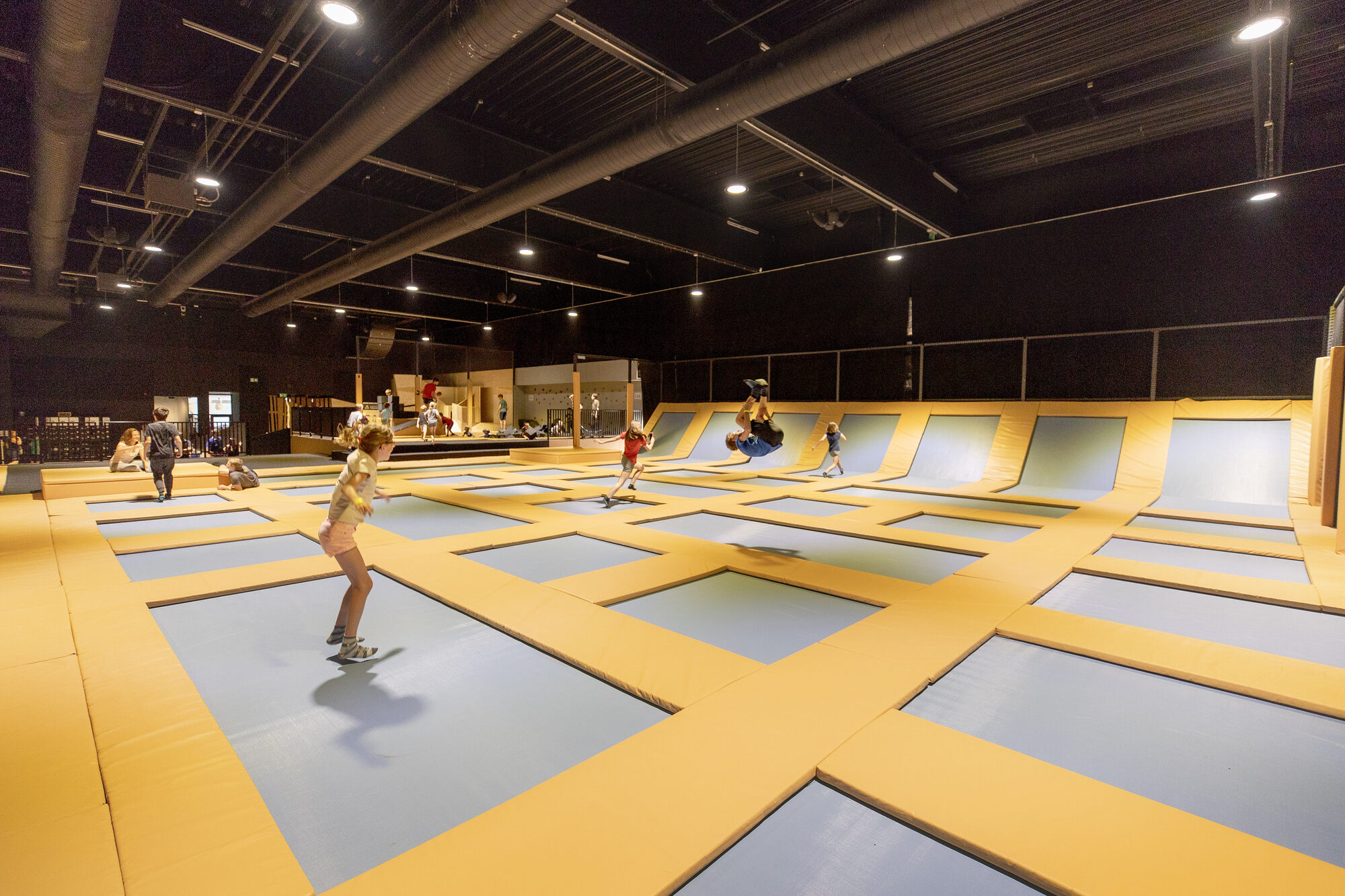You jump Oostende — recreatie bij Camping Kerlinga